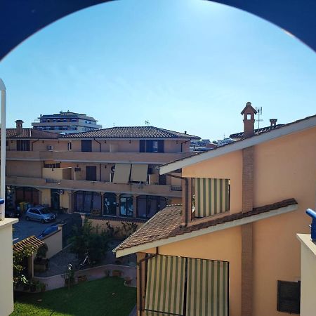 Red Lux Apartment フィウミチーノ エクステリア 写真