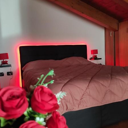 Red Lux Apartment フィウミチーノ エクステリア 写真