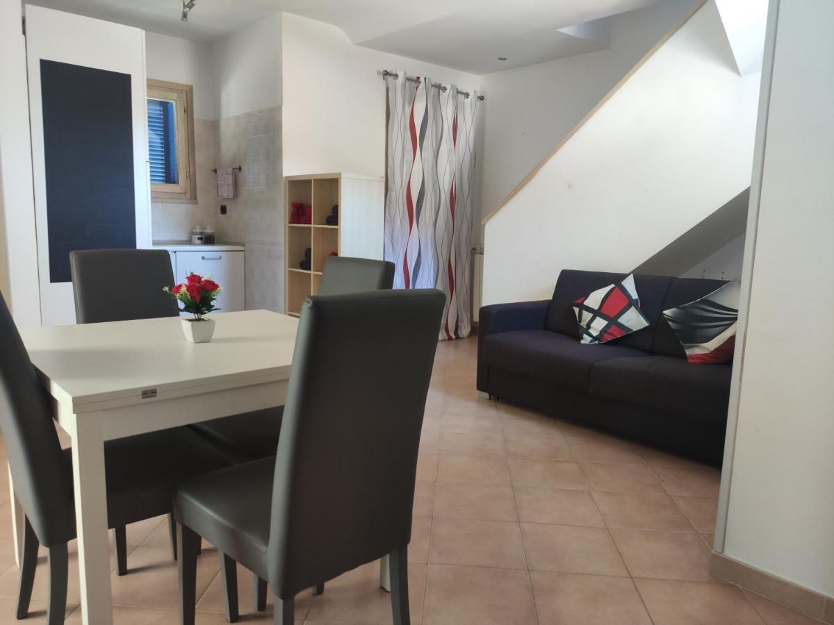 Red Lux Apartment フィウミチーノ エクステリア 写真