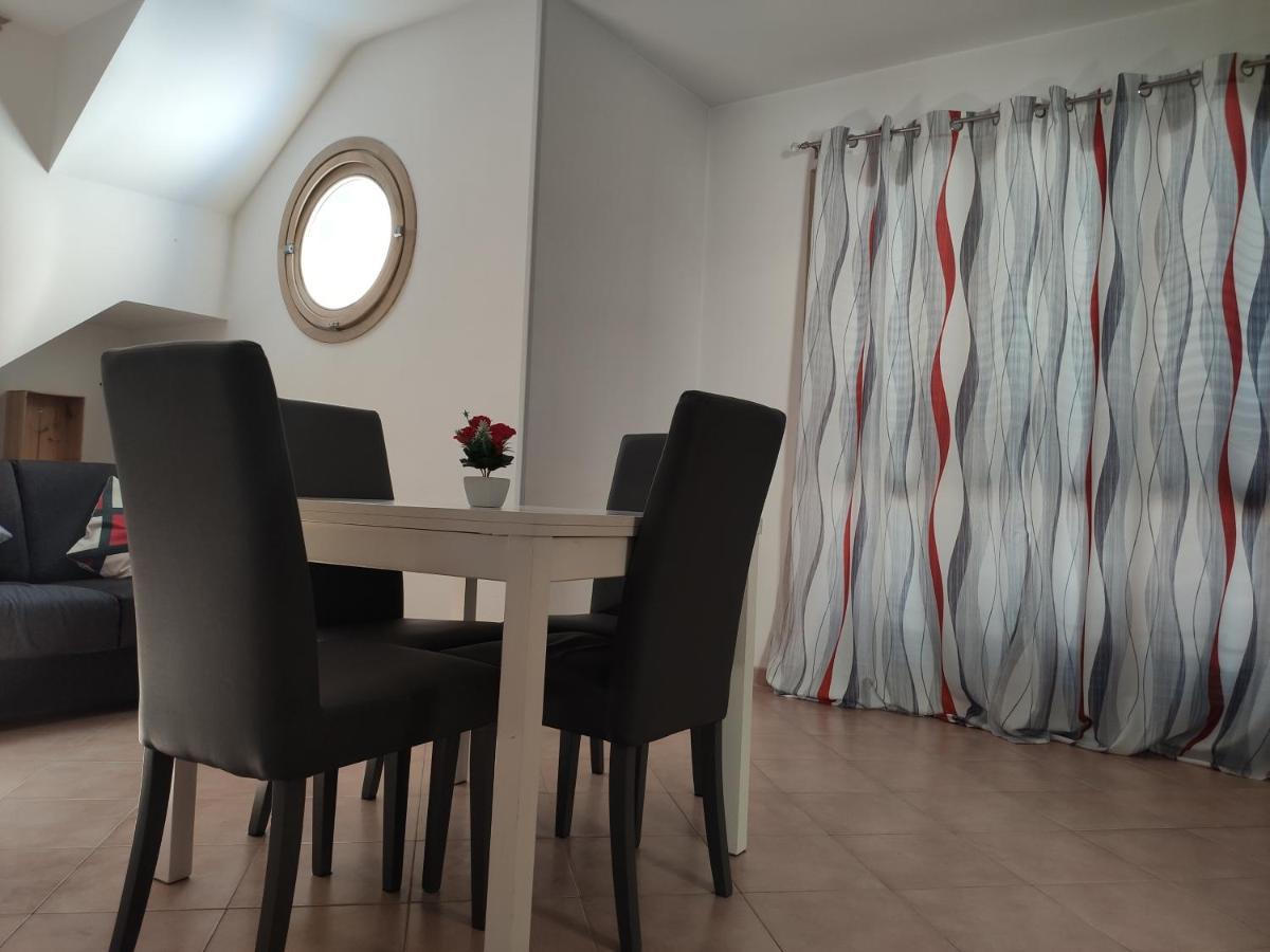 Red Lux Apartment フィウミチーノ エクステリア 写真