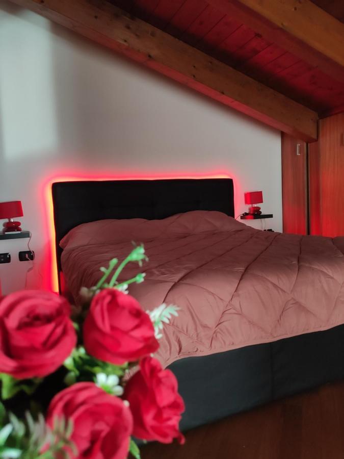 Red Lux Apartment フィウミチーノ エクステリア 写真