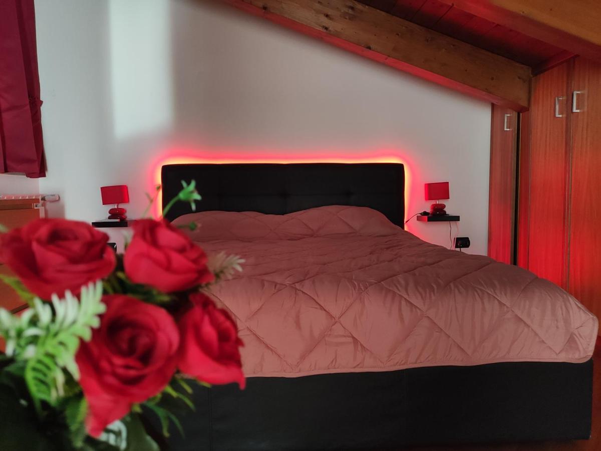 Red Lux Apartment フィウミチーノ エクステリア 写真