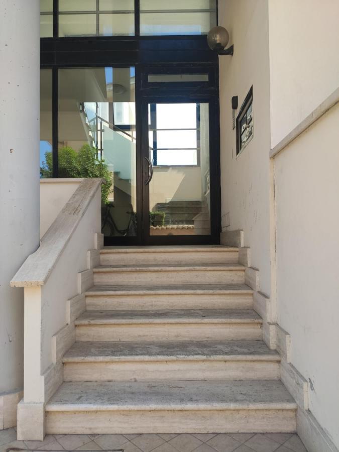 Red Lux Apartment フィウミチーノ エクステリア 写真